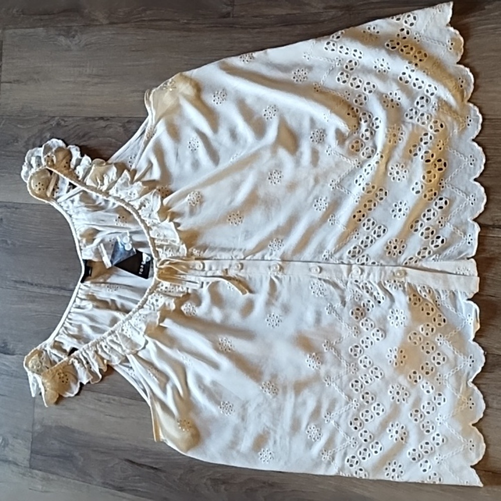 torrid Cream Eyelet Off-Shoulder Camisole